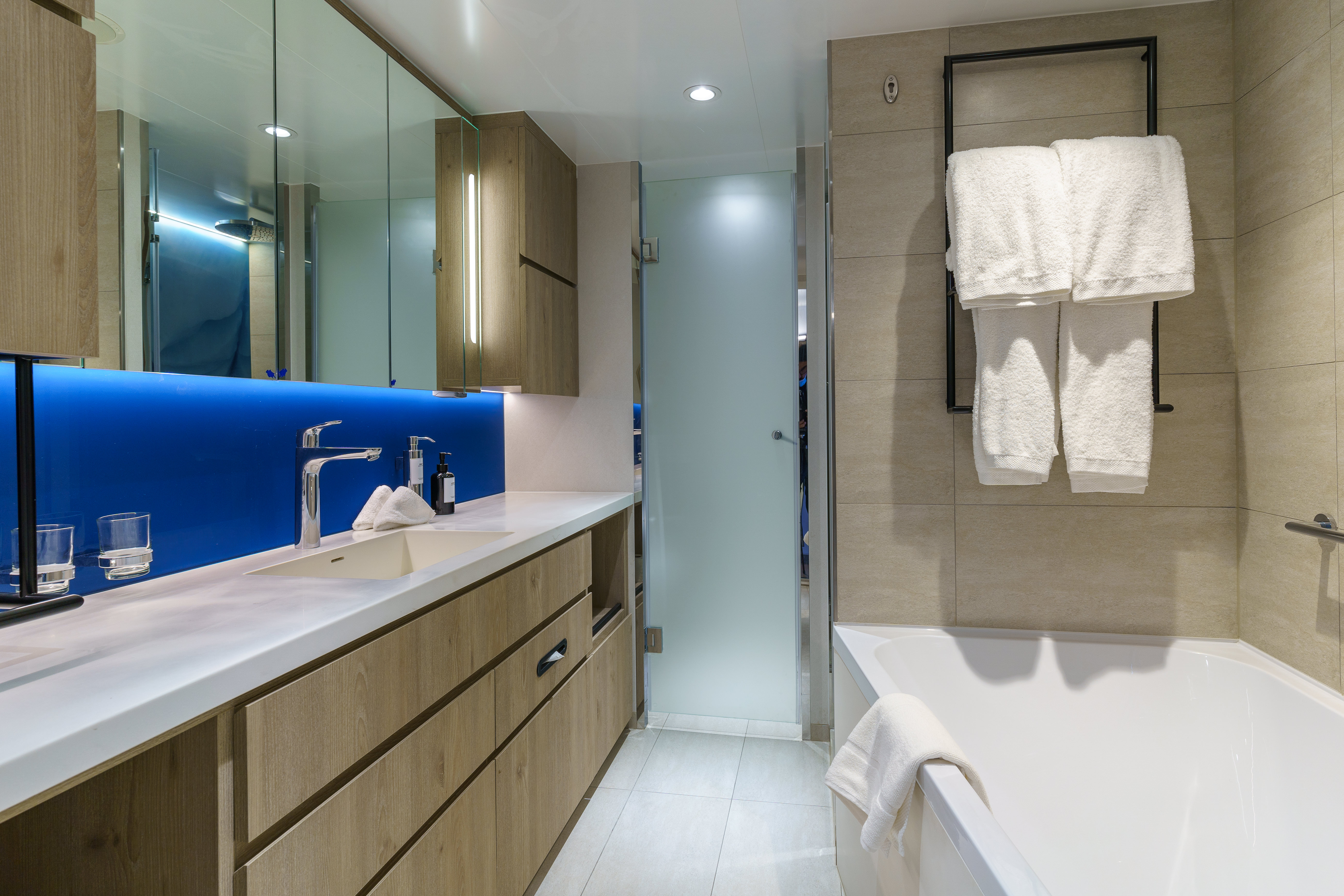 Deluxe Balcony Suite